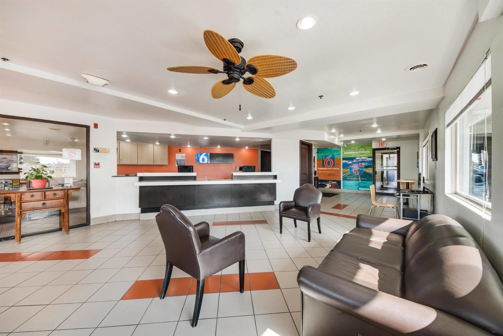 Motel 6-Brownsville, Tx North ภายนอก รูปภาพ