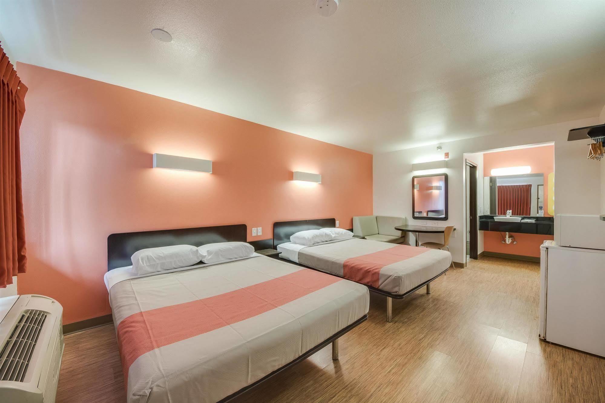 Motel 6-Brownsville, Tx North ภายนอก รูปภาพ