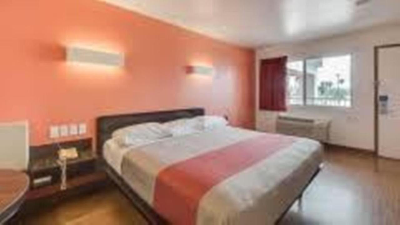 Motel 6-Brownsville, Tx North ภายนอก รูปภาพ